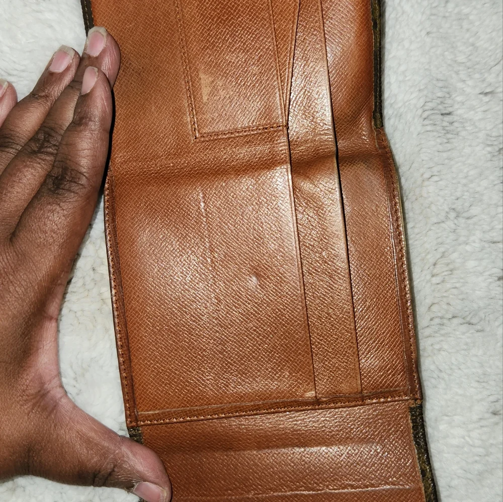 LOUIS VUITTON MONOGRAM CANVAS DOUBLE SNAP VINTAGE  WALLET ! - Picture 3 of 16